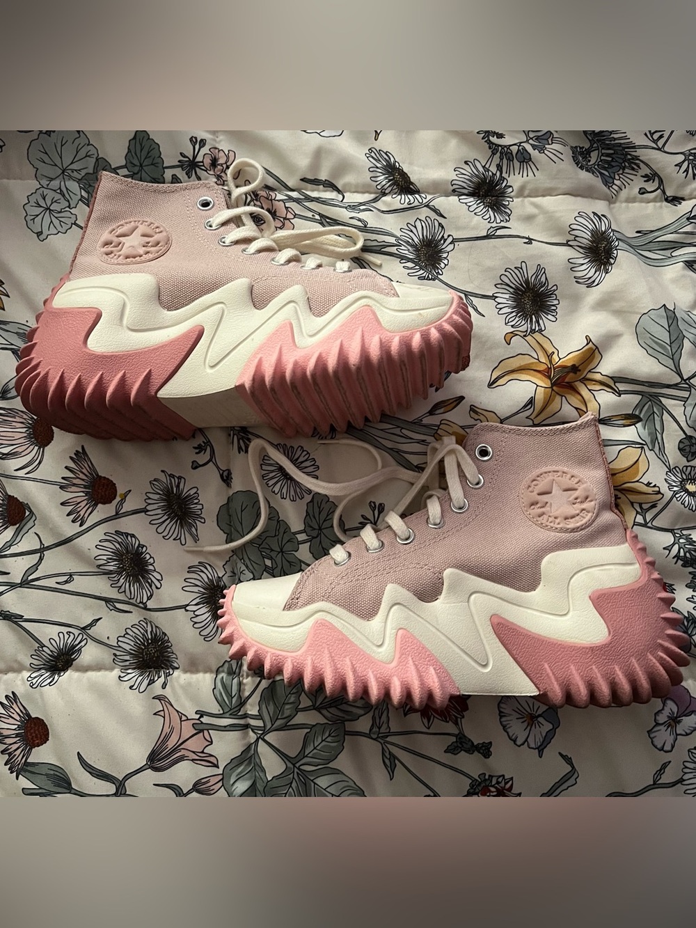 Converse Run Star Motion in Pink & White